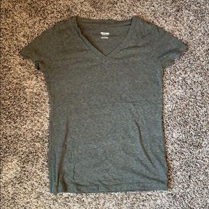 V-neck Tshirt size small